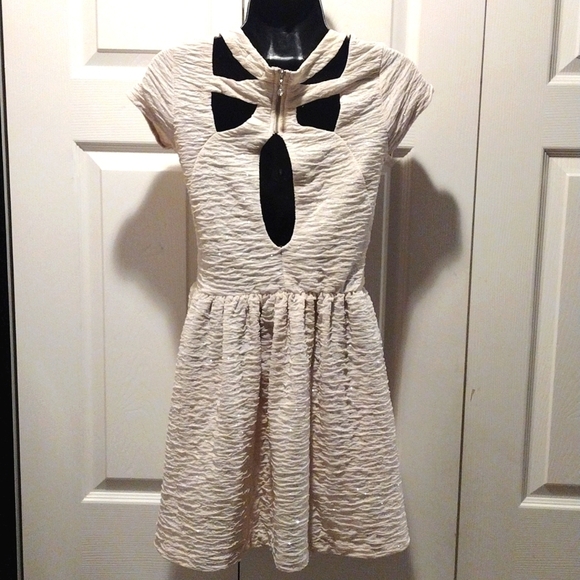 Kimchi Blue Dress M (junior) - Picture 3 of 7